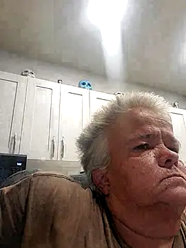 Snapshot of smokinhotshorty chatting on 07/16/26, 04:24 smokinhotshorty online show from 07/16/26, 04:24