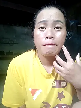 Snapshot of phuongtrinh1 chatting on 05/23/26, 11:53 phuongtrinh1 online show from 05/23/26, 11:53