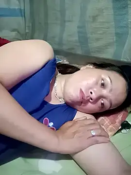 Snapshot of phuongtrinh1 chatting on 06/19/26, 03:00 phuongtrinh1 online show from 06/19/26, 03:00