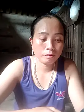Snapshot of phuongtrinh1 chatting on 07/18/26, 05:44 phuongtrinh1 online show from 07/18/26, 05:44