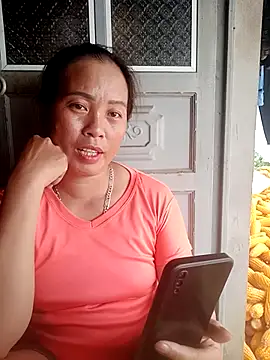 Snapshot of phuongtrinh1 chatting on 07/19/26, 05:55 phuongtrinh1 online show from 07/19/26, 05:55