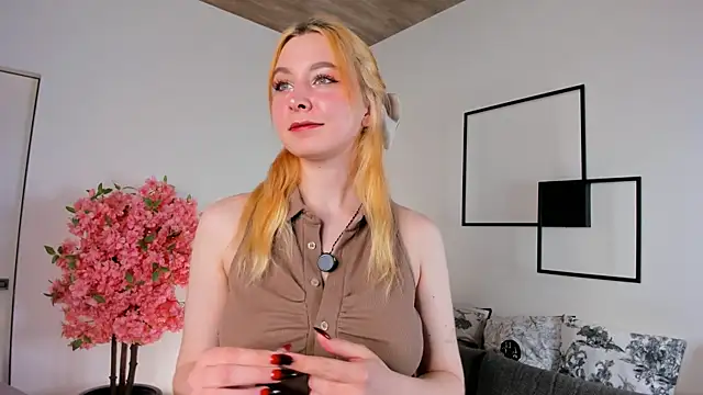 Snapshot of TwinkleFox chatting on 04/23/26, 01:51 TwinkleFox online show from 04/23/26, 01:51