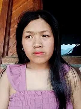 Snapshot of velira- chatting on 04/21/26, 06:09 velira- online show from 04/21/26, 06:09