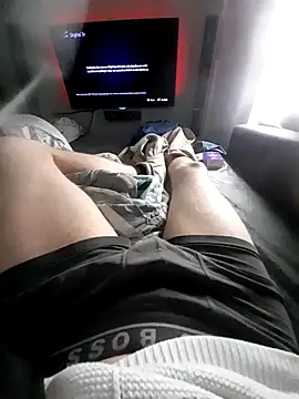 Snapshot of LukasDemir3 chatting on 04/26/26, 10:35 LukasDemir3 online show from 04/26/26, 10:35