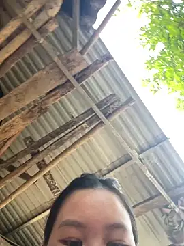 Snapshot of Swan_69 chatting on 04/21/26, 09:59 Swan 69 online show from 04/21/26, 09:59