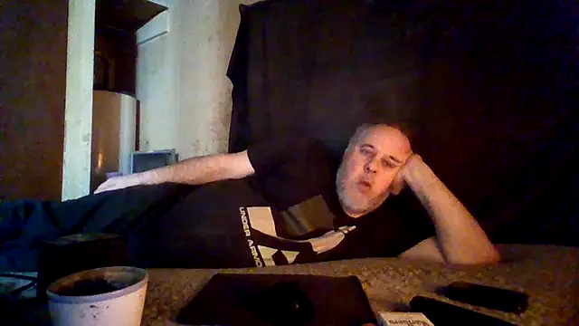 Snapshot of Nightshade1195 chatting on 04/24/26, 05:15 Nightshade1195 online show from 04/24/26, 05:15