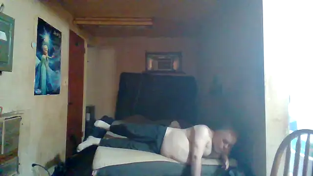 Snapshot of Nightshade1195 chatting on 06/24/26, 06:40 Nightshade1195 online show from 06/24/26, 06:40