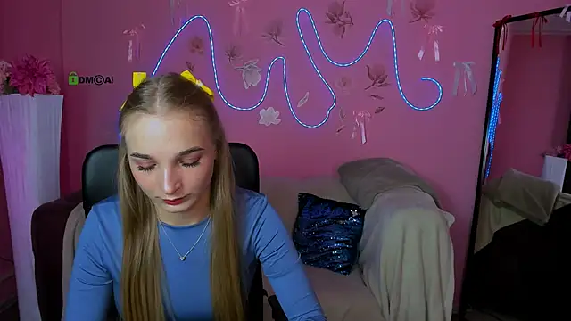 Snapshot of ollivia_dream chatting on 05/01/26, 09:25 ollivia dream online show from 05/01/26, 09:25