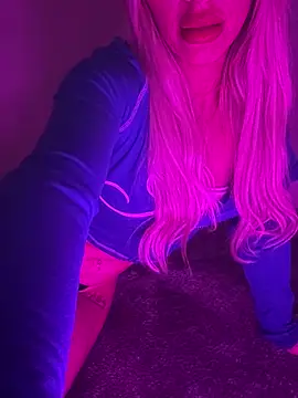 Snapshot of Hisnaughtylilthing chatting on 04/22/26, 06:09 Hisnaughtylilthing online show from 04/22/26, 06:09