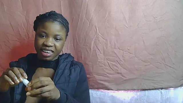 julianaa19 online show from 05/17/26, 02:24