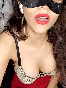 Snapshot of lovelyrosewifey chatting on 07/14/26, 12:55 lovelyrosewifey online show from 07/14/26, 12:55