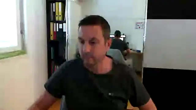 Snapshot of FeelFree88-ZH chatting on 04/20/26, 12:19 FeelFree88-ZH online show from 04/20/26, 12:19