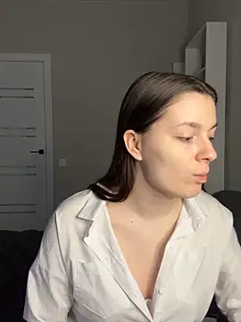 Snapshot of Emmy_Boobssss chatting on 04/20/26, 03:59 Emmy Boobssss online show from 04/20/26, 03:59