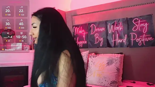 CataleyaStarr online show from 06/12/26, 04:22
