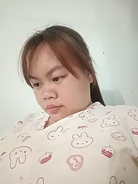 Snapshot of Truxcy1 chatting on 04/20/26, 03:15 Truxcy1 online show from 04/20/26, 03:15