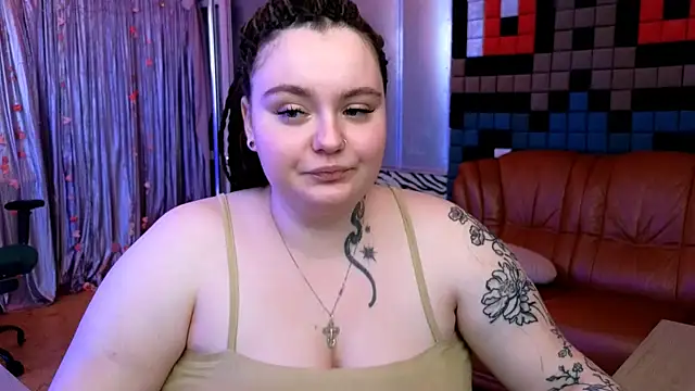 Snapshot of CatherineClaire chatting on 06/20/26, 04:54 CatherineClaire online show from 06/20/26, 04:54