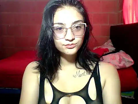Snapshot of Nerina_Merlot chatting on 04/20/26, 03:15 Nerina Merlot online show from 04/20/26, 03:15