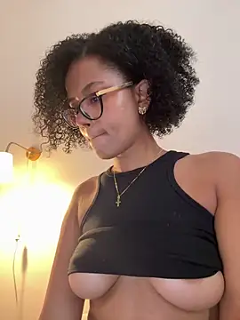 Snapshot of AyleenDunkann chatting on 04/22/26, 01:01 AyleenDunkann online show from 04/22/26, 01:01