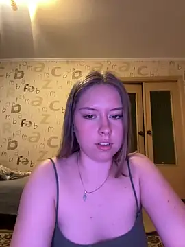 Snapshot of anna_nan chatting on 04/27/26, 11:25 anna nan online show from 04/27/26, 11:25