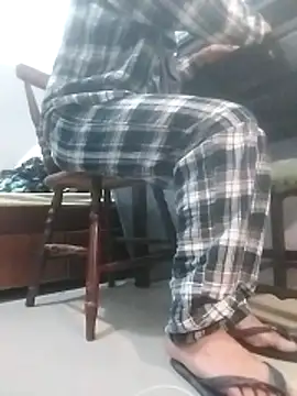 Snapshot of hiddenbig chatting on 04/22/26, 09:27 hiddenbig online show from 04/22/26, 09:27