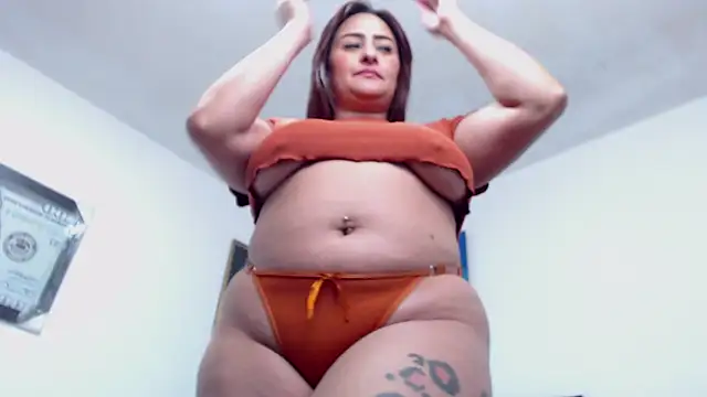 Snapshot of FrancheskaCurvy chatting on 04/22/26, 02:36 FrancheskaCurvy online show from 04/22/26, 02:36