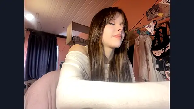 Snapshot of linaloveme chatting on 04/21/26, 10:54 linaloveme online show from 04/21/26, 10:54