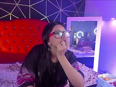 Snapshot of Selene_Rushe chatting on 04/21/26, 01:06 Selene Rushe online show from 04/21/26, 01:06