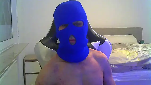 Snapshot of TwoMenOneFire chatting on 04/24/26, 05:21 TwoMenOneFire online show from 04/24/26, 05:21