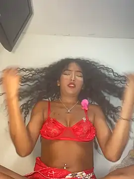 Snapshot of Rosamosquet chatting on 04/22/26, 02:29 Rosamosquet online show from 04/22/26, 02:29