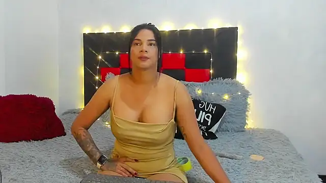 Snapshot of camila_valenciia_ chatting on 04/21/26, 10:43 camila valenciia online show from 04/21/26, 10:43