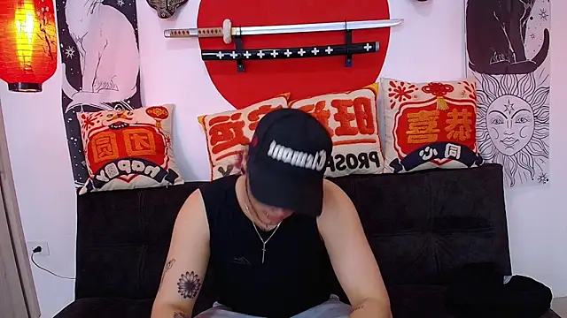 Snapshot of arcano__rh chatting on 04/24/26, 04:04 arcano rh online show from 04/24/26, 04:04