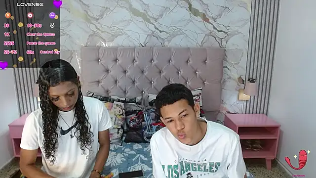 Mia Hiills online show from 05/11/26, 12:44