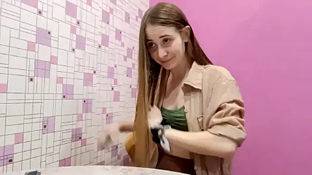 Snapshot of AvanMonroe chatting on 04/21/26, 02:12 AvanMonroe online show from 04/21/26, 02:12