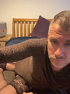 Snapshot of AmatoriosTantric chatting on 04/27/26, 10:13 AmatoriosTantric online show from 04/27/26, 10:13