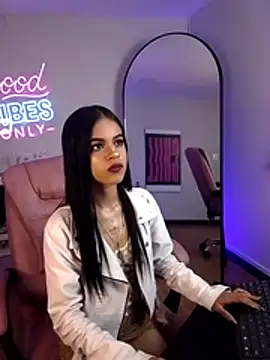 Snapshot of _Starfire__ chatting on 04/21/26, 10:45 Starfire online show from 04/21/26, 10:45