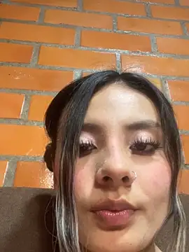 Snapshot of Pamela-rios- chatting on 05/14/26, 03:24 Pamela-rios- online show from 05/14/26, 03:24