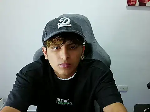 Snapshot of dany_fans chatting on 04/24/26, 02:36 dany fans online show from 04/24/26, 02:36