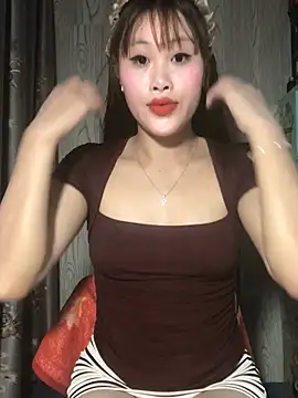 Snapshot of Ly-sexyy chatting on 05/19/26, 04:13 Ly-sexyy online show from 05/19/26, 04:13