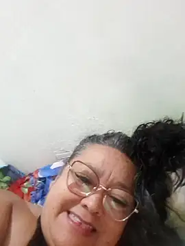 Snapshot of DIOSAREAL50 chatting on 04/23/26, 01:57 DIOSAREAL50 online show from 04/23/26, 01:57