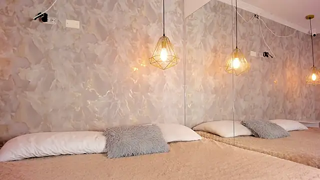 Snapshot of safiya_angels chatting on 04/21/26, 06:41 safiya angels online show from 04/21/26, 06:41