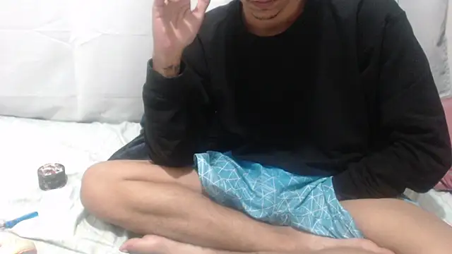 Snapshot of dark_21__ chatting on 04/21/26, 04:30 dark 21 online show from 04/21/26, 04:30