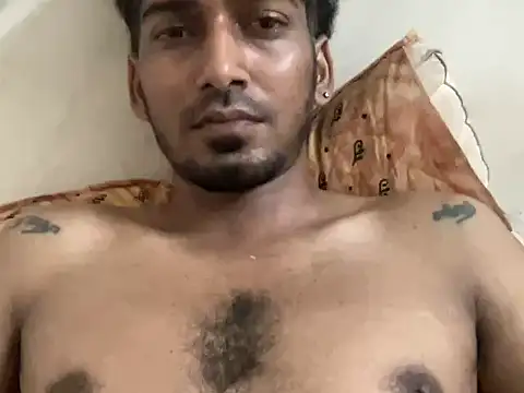 Snapshot of Xh0dy chatting on 04/21/26, 10:21 Xh0dy online show from 04/21/26, 10:21