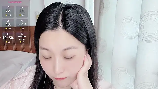 Snapshot of D-Misslu chatting on 04/24/26, 06:05 D-Misslu online show from 04/24/26, 06:05