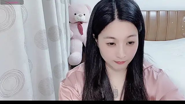 Snapshot of D-Misslu chatting on 06/27/26, 01:17 D-Misslu online show from 06/27/26, 01:17