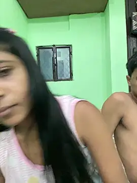 Snapshot of hot-couple-0 chatting on 05/30/26, 08:22 hot-couple-0 online show from 05/30/26, 08:22