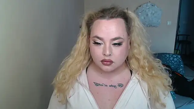 Snapshot of sweetvlada chatting on 04/28/26, 02:33 sweetvlada online show from 04/28/26, 02:33