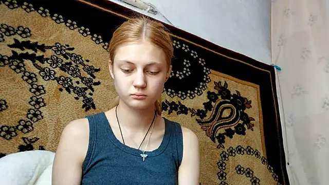 LunaLaday online show from 06/12/26, 02:54