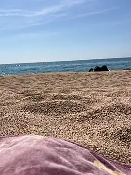 Snapshot of yestwooo chatting on 04/21/26, 10:10 yestwooo online show from 04/21/26, 10:10