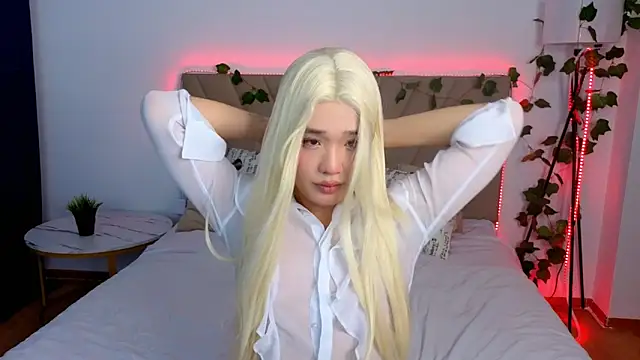 icexoxo2 online show from 06/10/26, 02:49