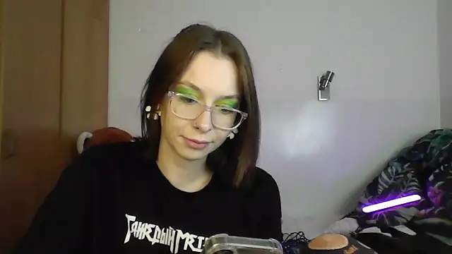 Snapshot of JuicyErika chatting on 05/05/26, 08:39 JuicyErika online show from 05/05/26, 08:39
